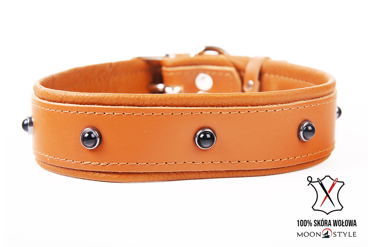 Moon Style - Skórzana obroża z kryształkami - PREMIUM SKÓRA - BRĄZOWO-BRĄZOWA - 24mm / 50cm Moon Style - Skórzana obroża z kryształkami - PREMIUM SKÓRA - BRĄZOWO-BRĄZOWA - 24mm / 50cm
